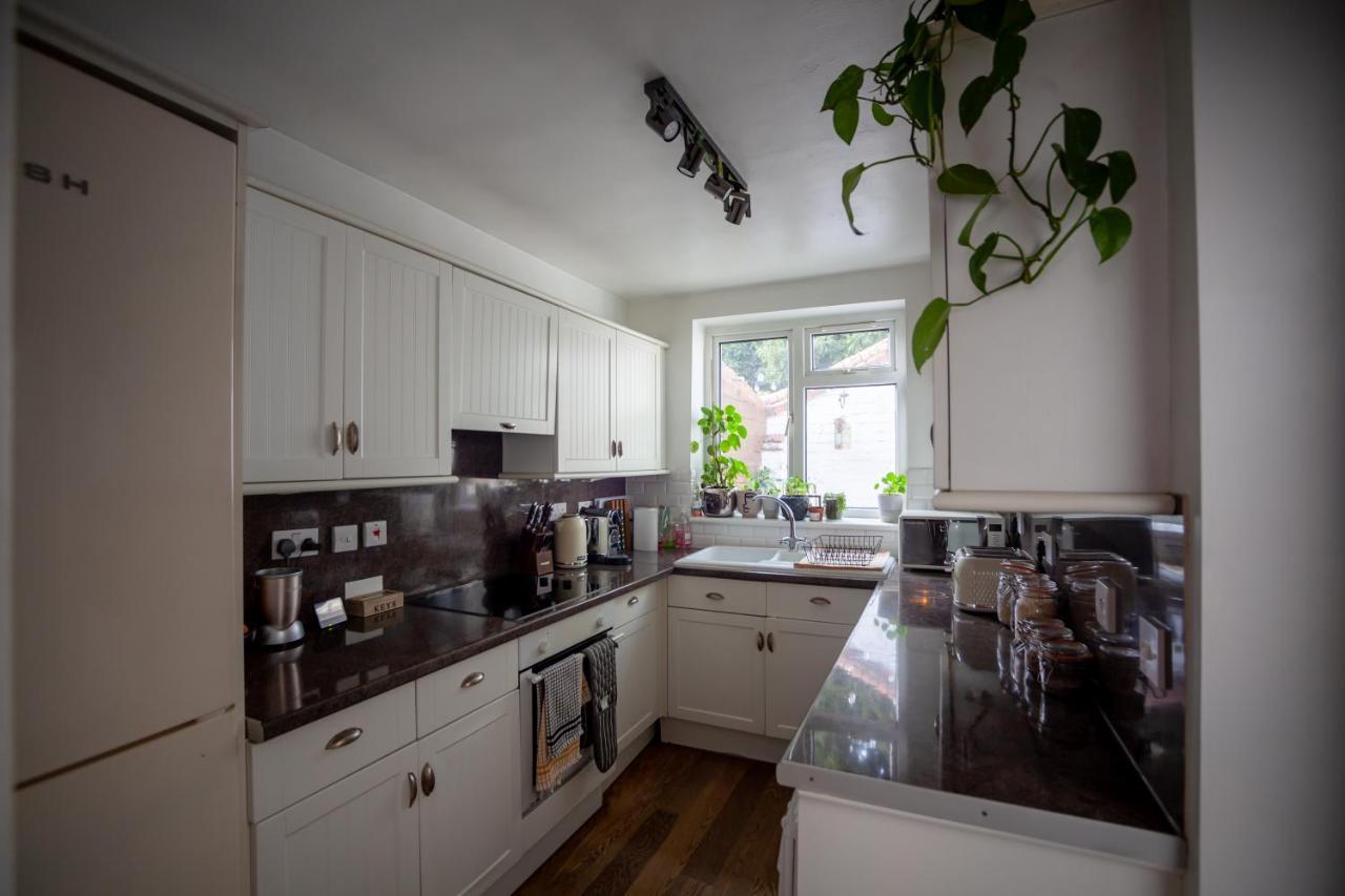 Hereford City - St Owens Terrace - Comfortable & Spacious Well Presented Three Storey House, Perfect For A Weekend Away & Exploring The City On Foot - Hosted By Rentmyhouse Dış mekan fotoğraf