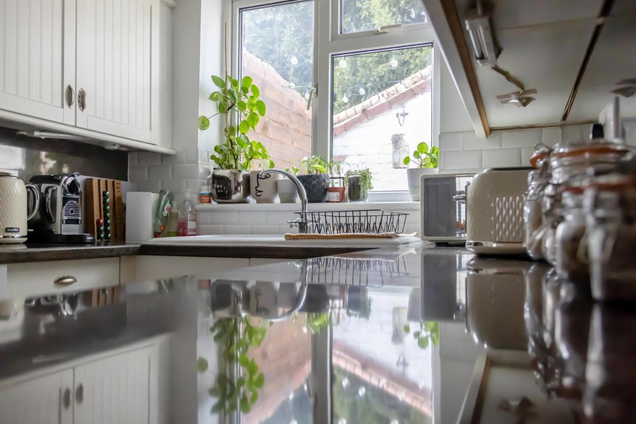 Hereford City - St Owens Terrace - Comfortable & Spacious Well Presented Three Storey House, Perfect For A Weekend Away & Exploring The City On Foot - Hosted By Rentmyhouse Dış mekan fotoğraf