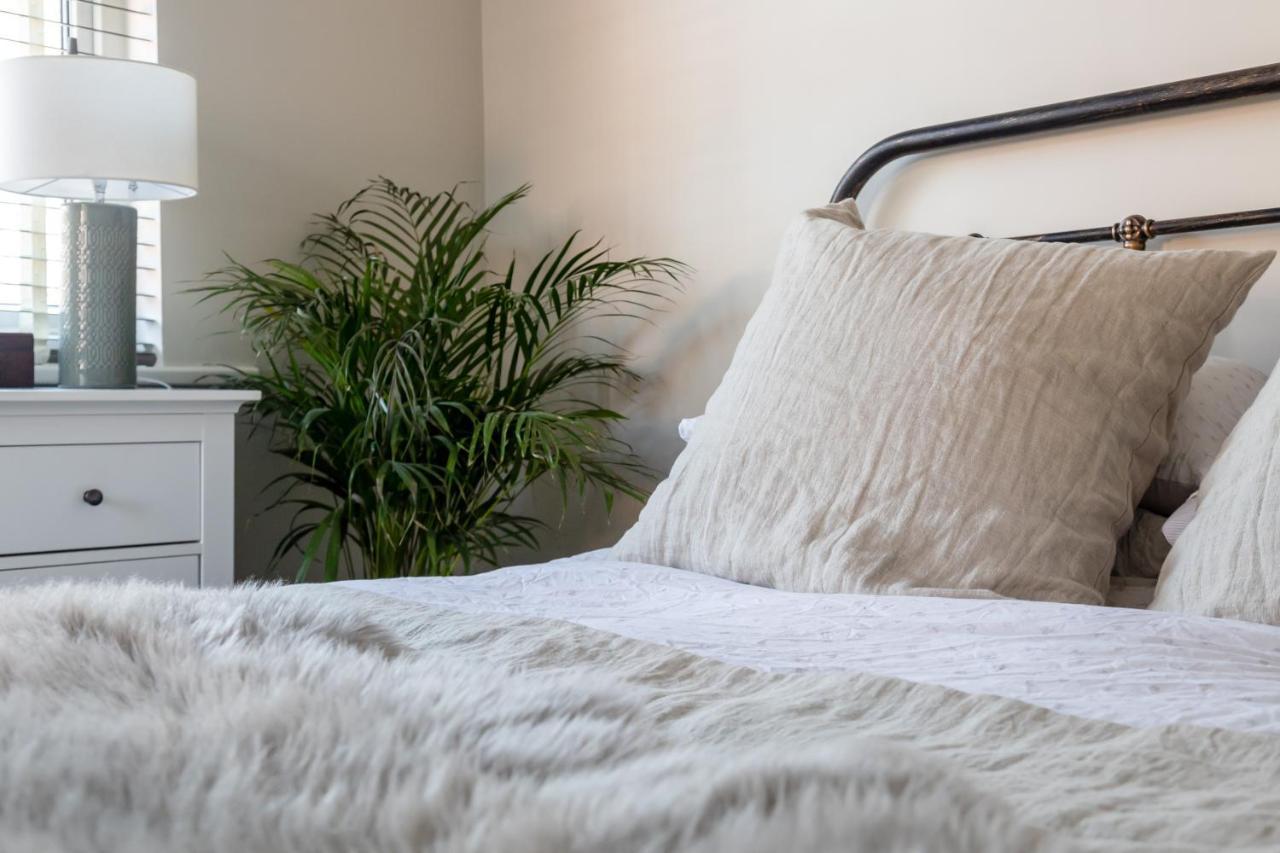 Hereford City - St Owens Terrace - Comfortable & Spacious Well Presented Three Storey House, Perfect For A Weekend Away & Exploring The City On Foot - Hosted By Rentmyhouse Dış mekan fotoğraf
